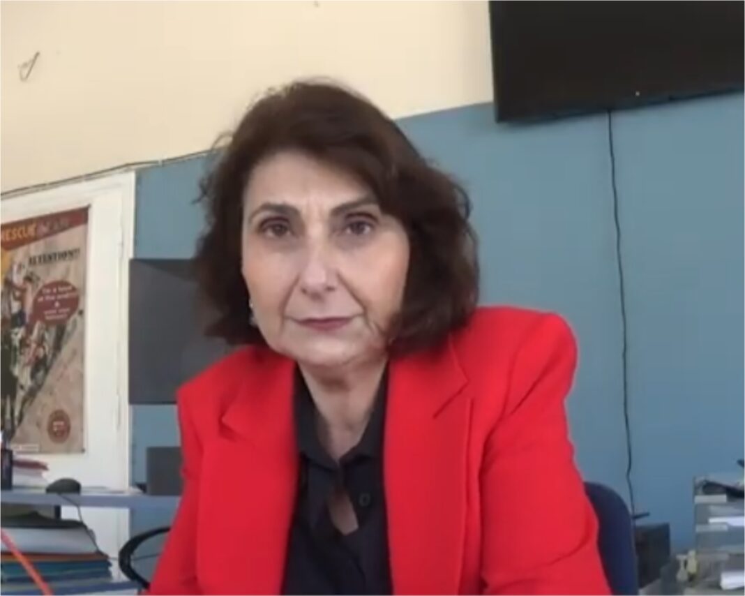 κουτουζη για εκθεση