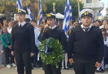 Η κατάθεση στεφάνων στην Κάλυμνο για την Εθνική Επέτειο της 28ης Οκτωβρίου (φωτορεπορτάζ)