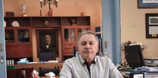 Ο Μαστροκούκος ανοίγει όλα τα μέτωπα – Φωτιές, Πολιτική Προστασία και σκληρή απάντηση στον Διακομιχάλη