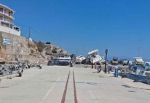 Απογοητευτικές εικόνες στο λιμανάκι του Αγίου Στεφάνου – Η αδιαφορία κρατά τον δημόσιο χώρο κατειλημμένο (VIDEO)